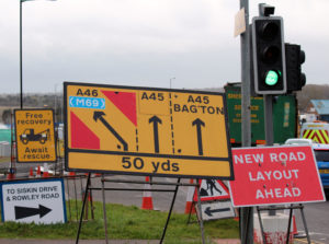 Road signs at London Road / Tollbar Island